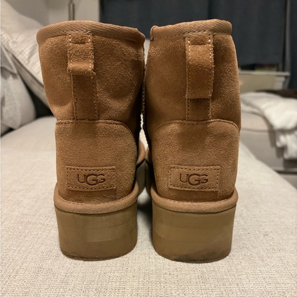 UGG Classic Mini Platform - Picture 4 of 8